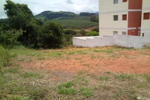 Canto dos Pássaros-Terreno com 406,00m², bairro excelente, bem próximo da Avenida Bias Fortes,...