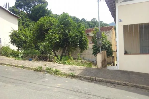 Seu desejo de morar próximo do centro pode ser realizado agora, comprando este terreno...