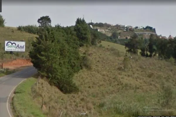 Área com 1000m², frente para MG 455-Saída de Ibitiúra, próxima do Posto Alfa, a 500 metros da cidade, ideal para galpão industrial ou comercial, garagens de veículos ou para quem quer ter um excelente ponto comercial. Aceita troca. - foto 3