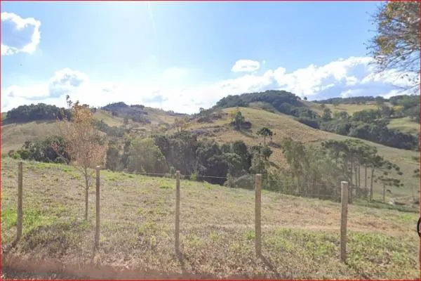 Área com 3,2 hectares (32.000,00m²), plana, córrego no meio das teras, próxima do Distrito do Campestrinho, terras planas. - foto 2