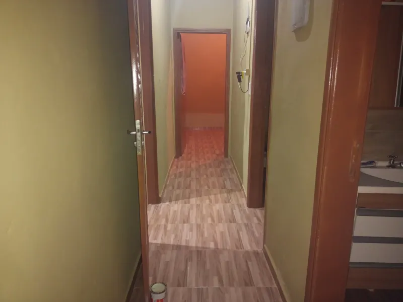 Sítio com casa, medindo 1,24 alqueire, cafezal formado e novo, 9 km de Andradas sendo 4 asfaltado, córrego, água de nascente, com vistas, vizinho próximo. - foto 2