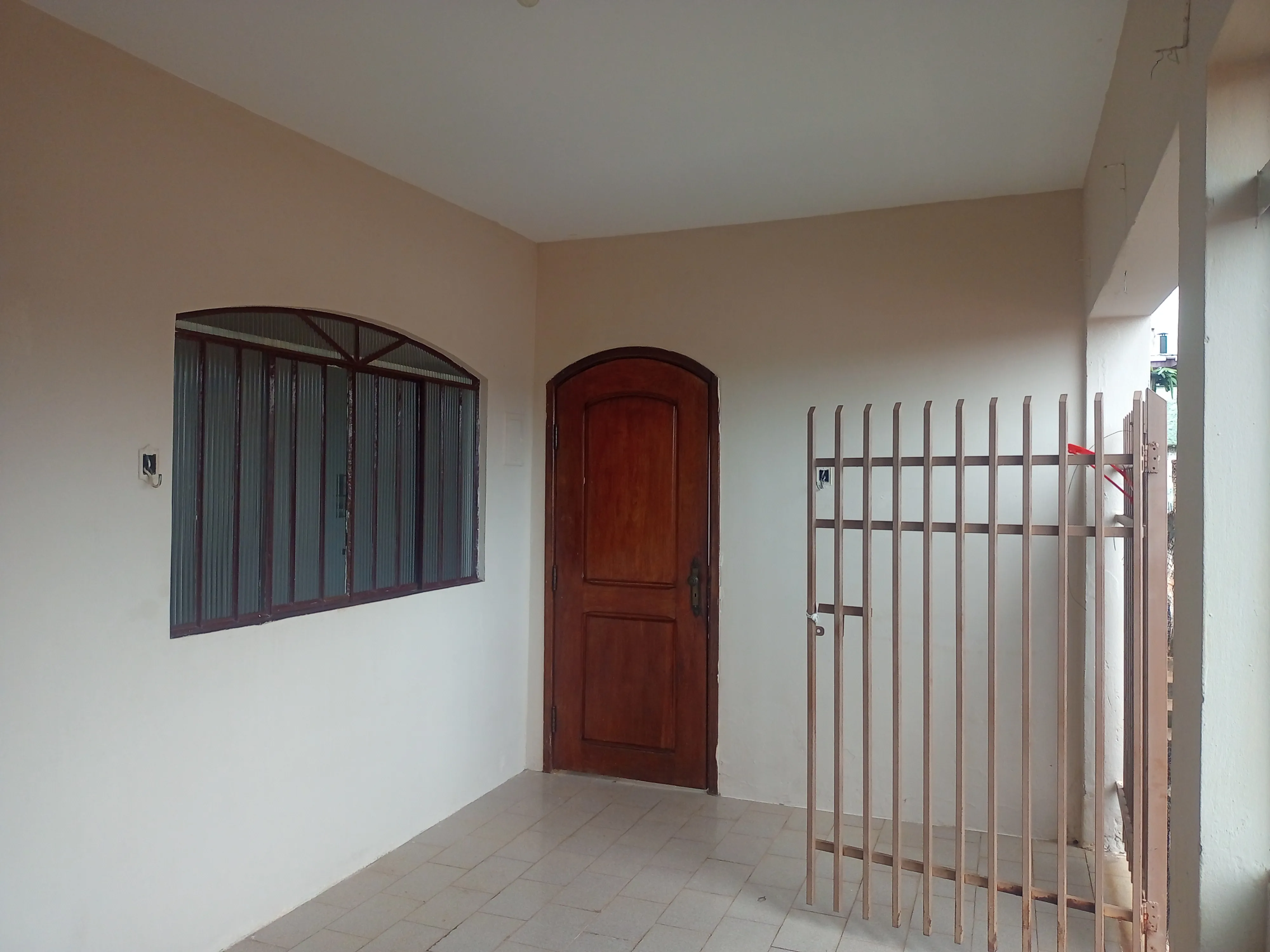 Chegou a oportunidade de morar em uma casa acolhedora, localizada na Vila Samambaia, com...