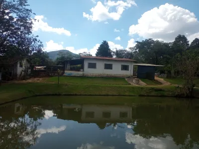 Esta charmosa chácara de 4.000 m² oferece o equilíbrio...